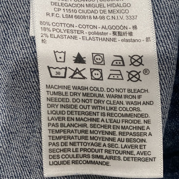 Girls Denim Jean Signature Levi Strauss Basic Truckers Jacket.    SIZE S - Picture 12 of 12